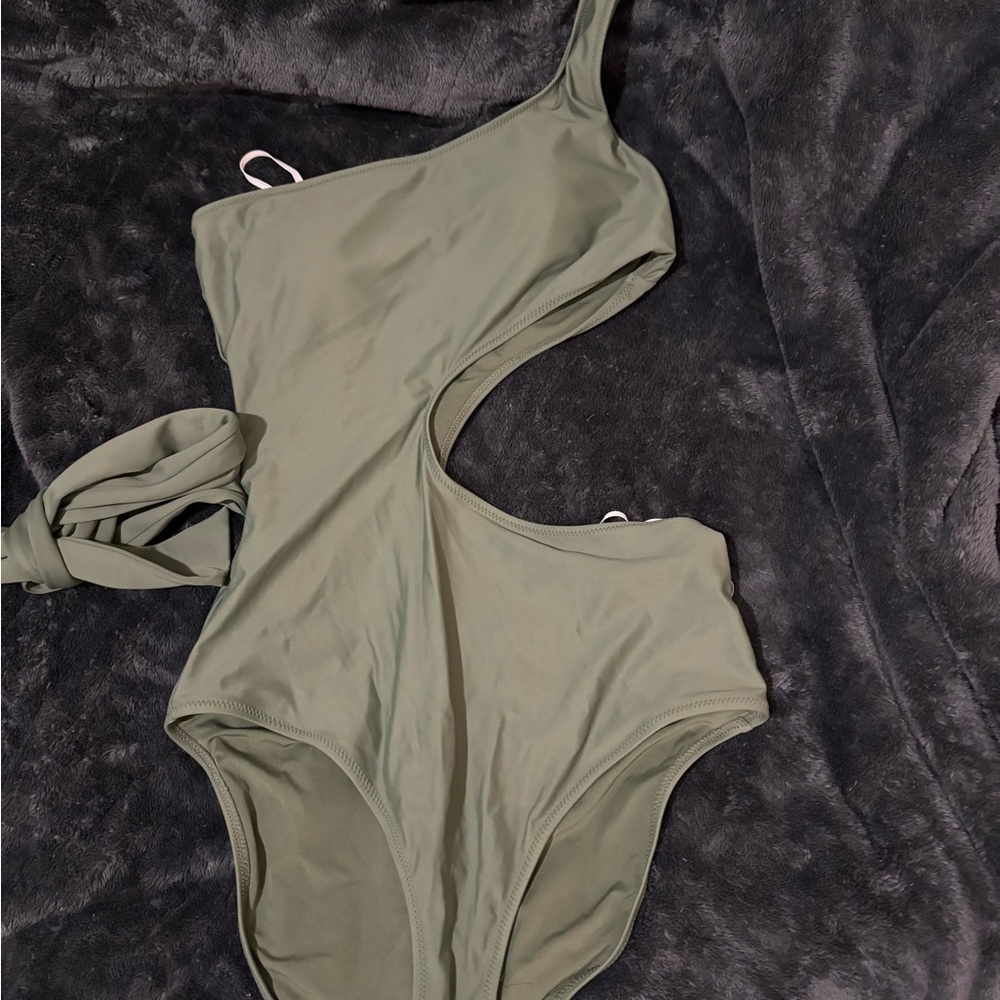 Aerie swim